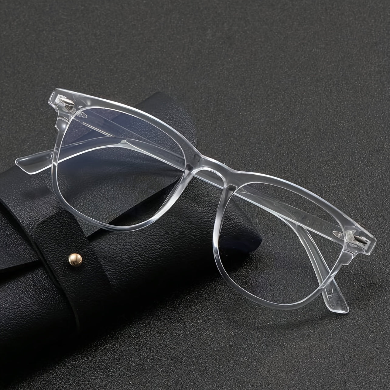 A Pair of Unisex Classic Square Anti-Blue Light Glasses, Simple Oval Full-Frame Design, Transparent PC Lenses, Fashionable Glasses for Computer, Reading, Gaming, Mobile Phones, and TV, Eye Protection Glasses